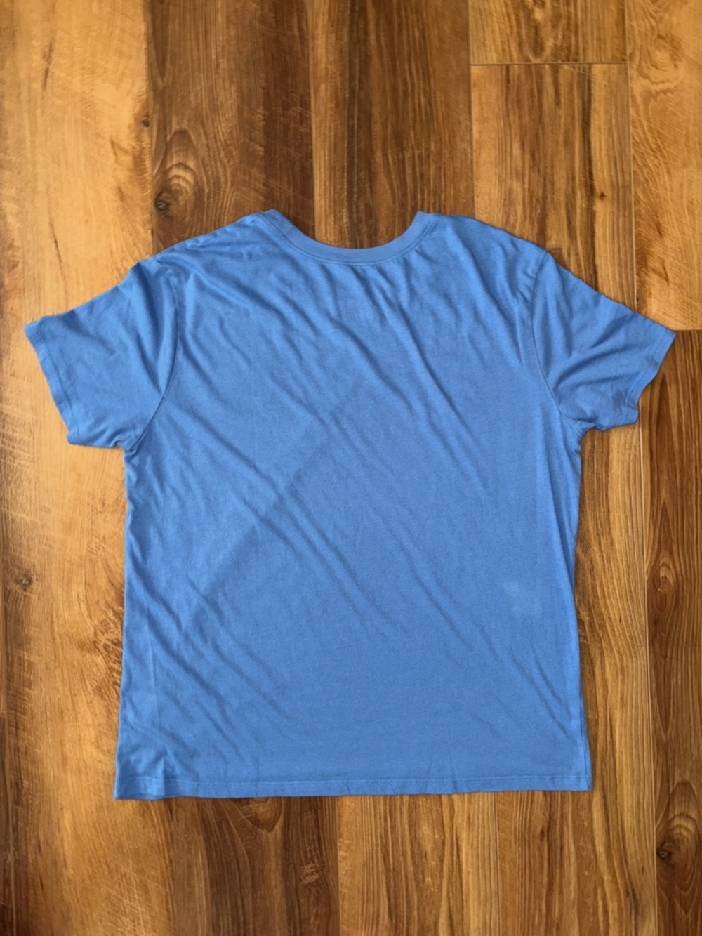 Bundle of Women’s Graphic Tees sizes M and L - Picture 11 of 16